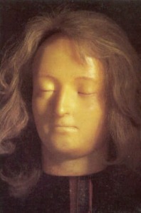 Máscara mortuária de Maria Antonieta, esculpida em cera pela futura Madame Tussaud a partir do rosto sem vida da própria rainha, em 1793.